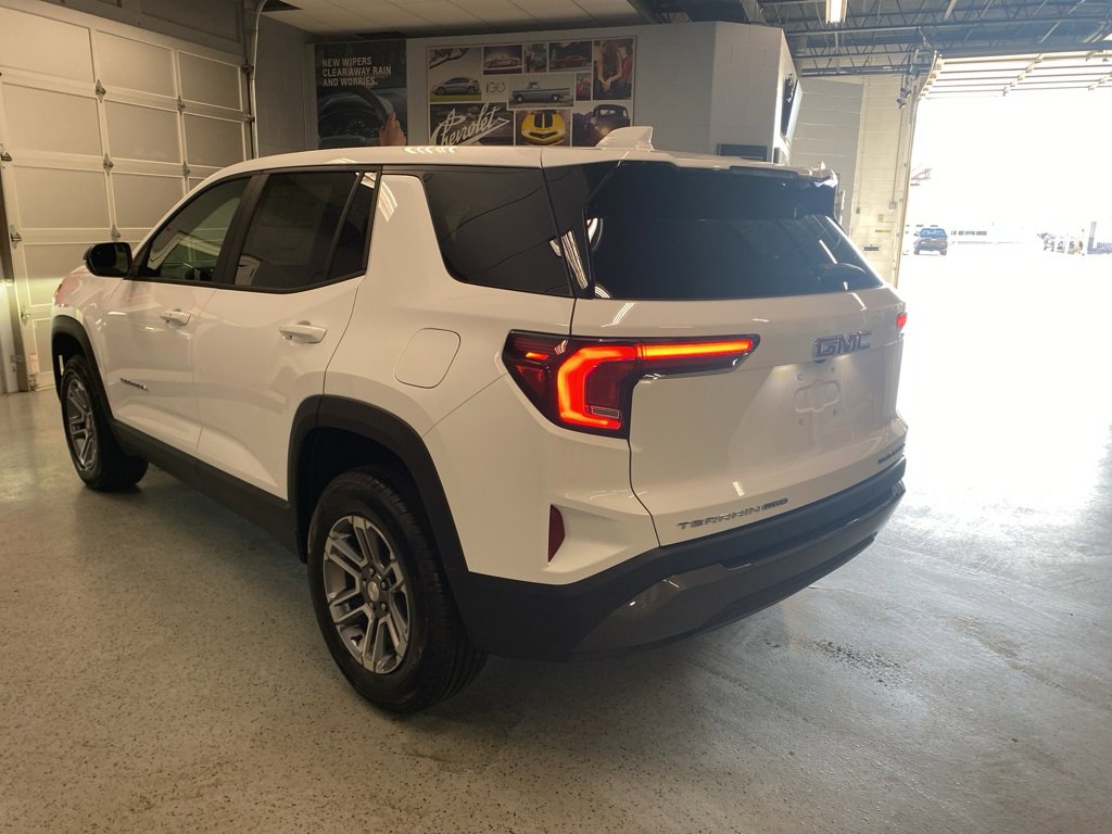 New 2026 GMC Terrain Elevation w/ LPO, Floor Liner Package image 5