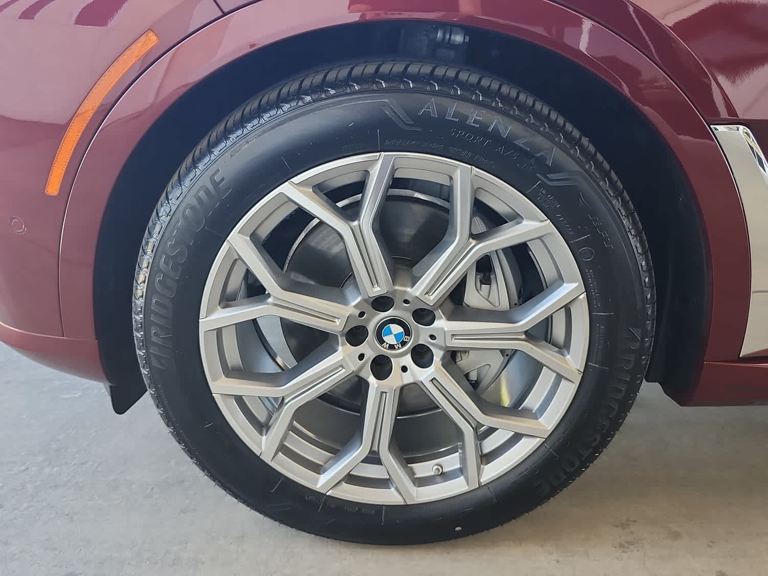 Used 2025 BMW X7 xDrive40i w/ Premium Package AWD/4WD image 7