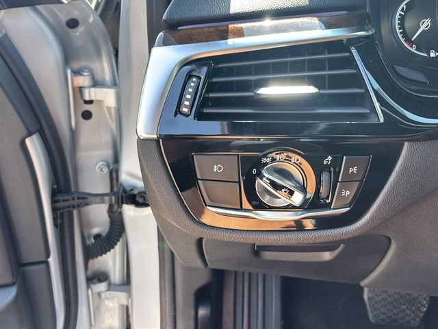 Used 2018 BMW 540i RWD image 22