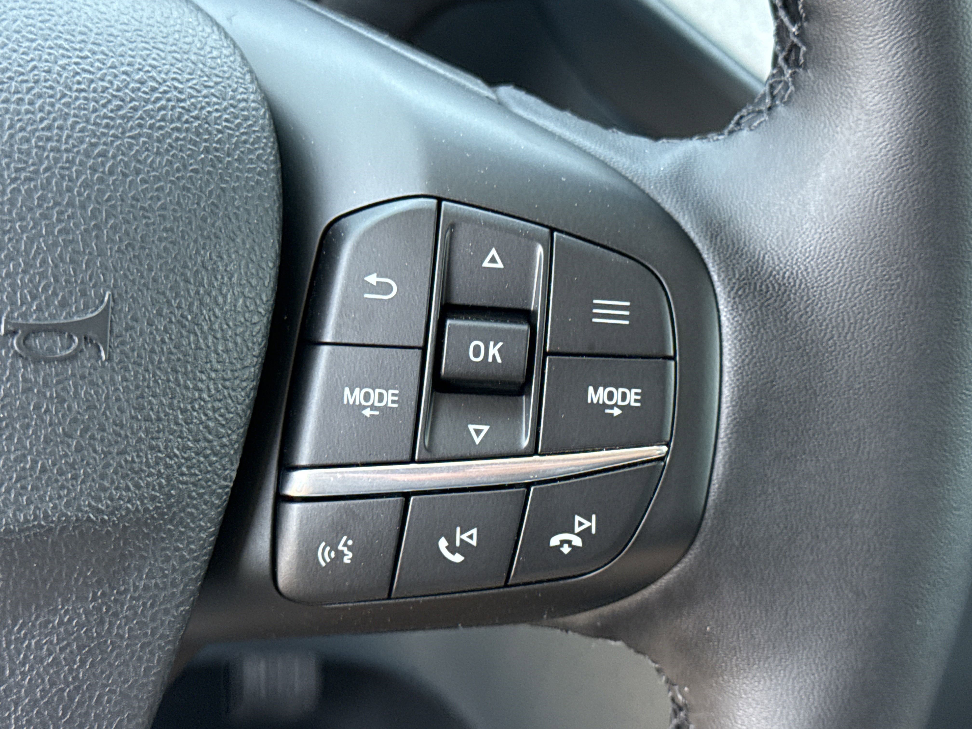 New 2025 Ford Maverick XLT w/ XLT Luxury Package image 22