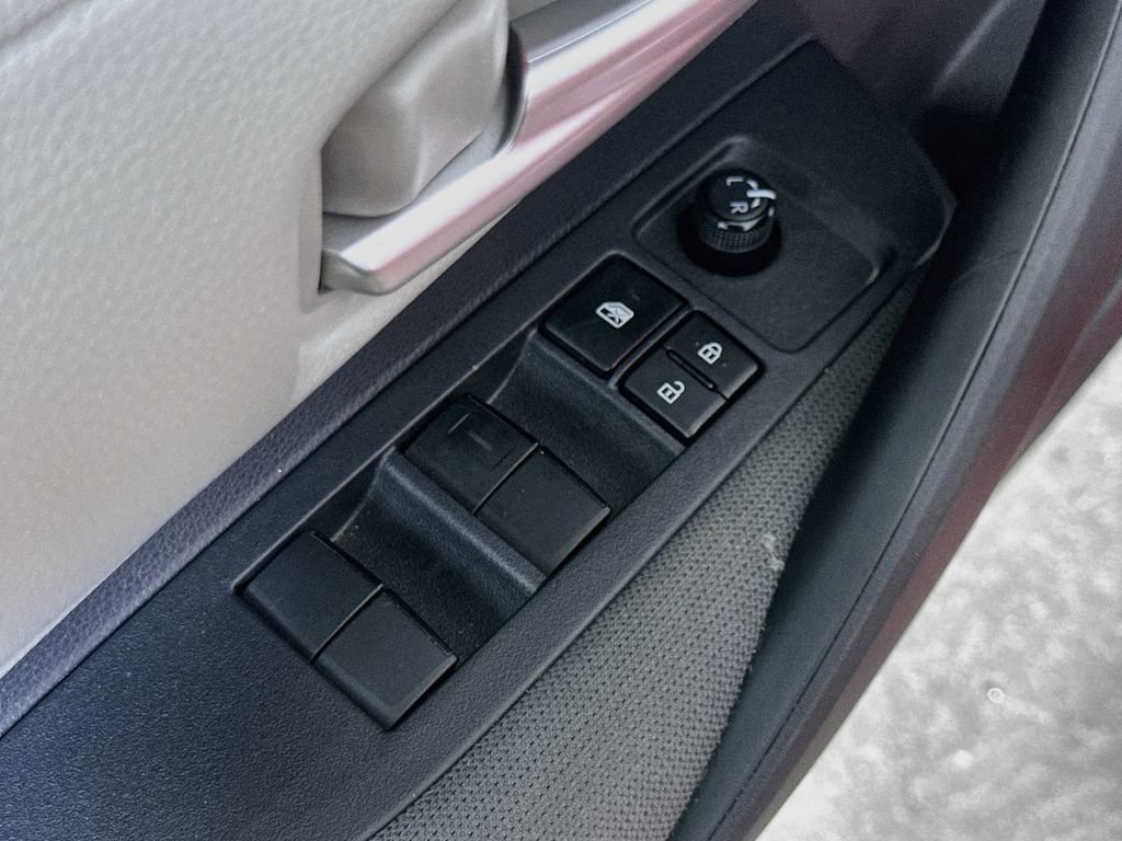 Used 2021 Toyota Corolla LE FWD image 20