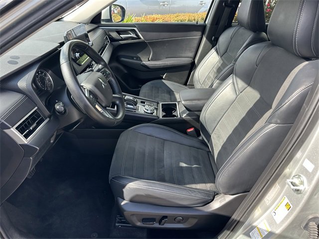 Used 2024 Mitsubishi Outlander SE image 21