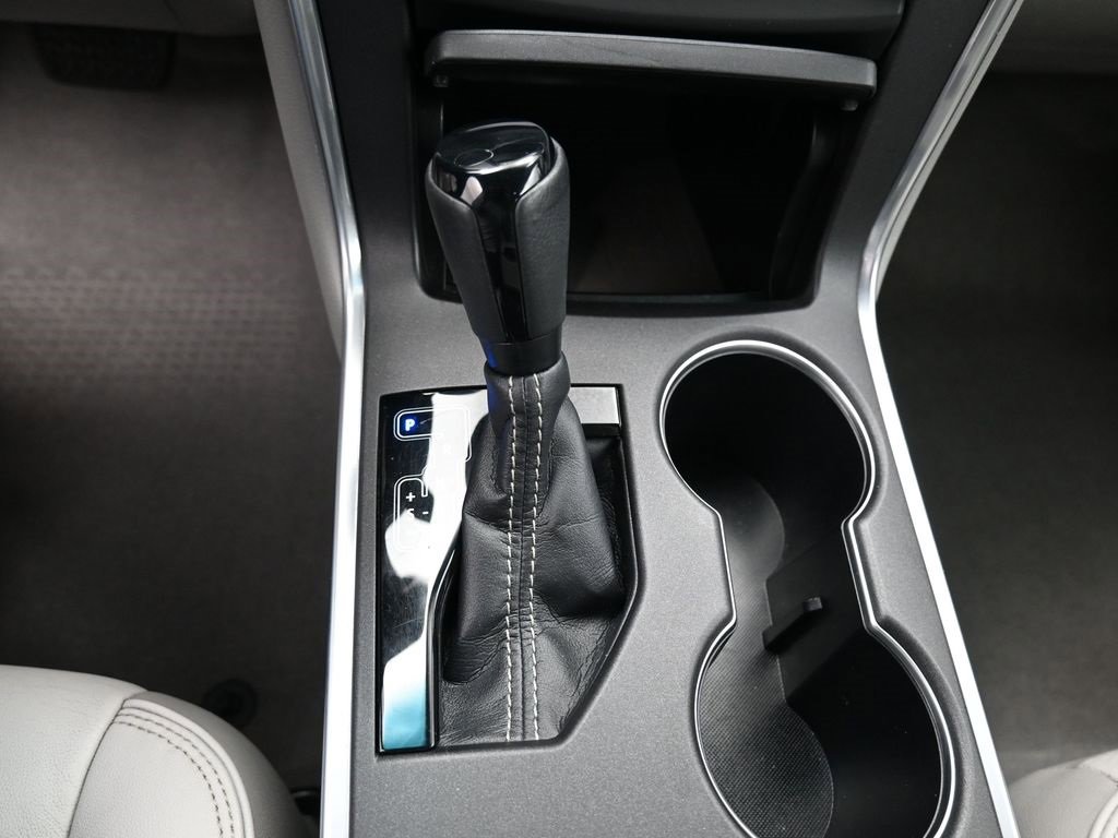 Used 2016 Toyota Camry XLE image 26