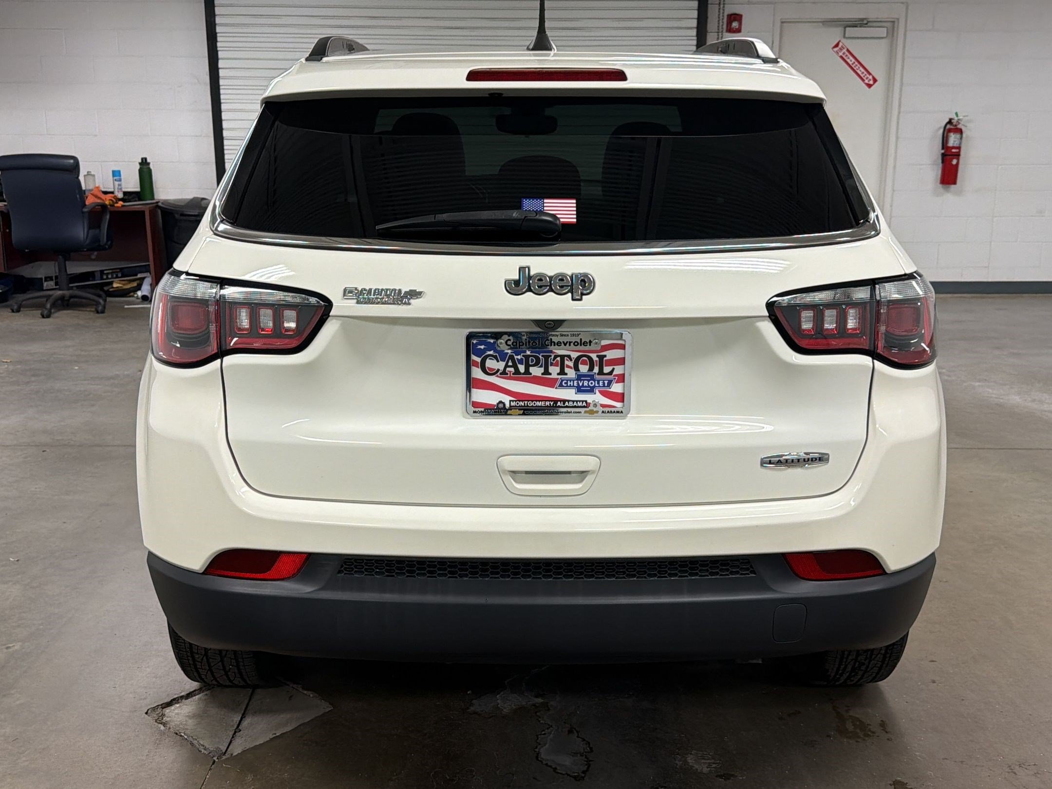 Used 2020 Jeep Compass Latitude FWD image 9