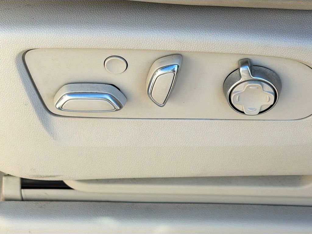 Used 2021 Cadillac Escalade ESV Premium Luxury Platinum image 27