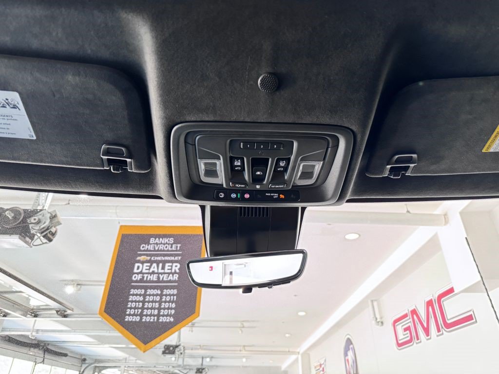 Certified 2025 GMC Sierra 3500 Denali Ultimate AWD/4WD image 28