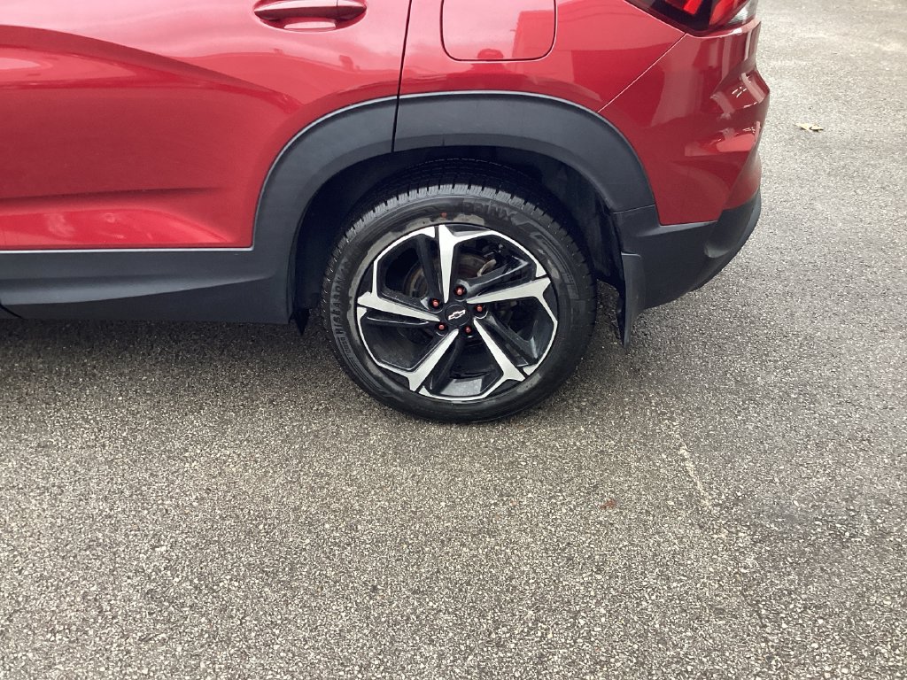 Used 2021 Chevrolet TrailBlazer RS w/ Sun and Liftgate Package AWD/4WD image 27