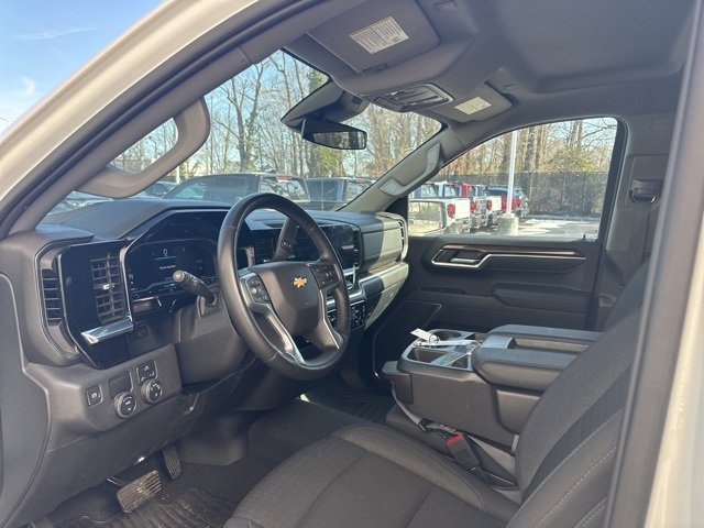 Used 2023 Chevrolet Silverado 1500 LT image 3