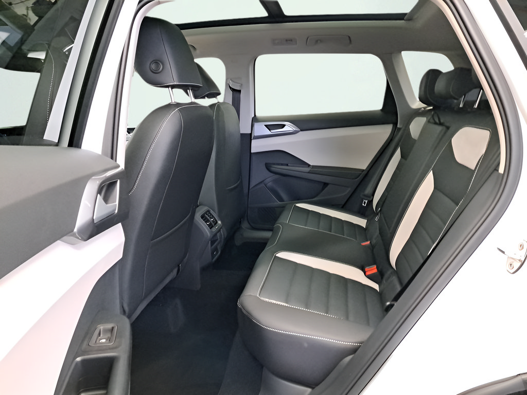 New 2025 Volkswagen Taos SEL AWD/4WD image 14