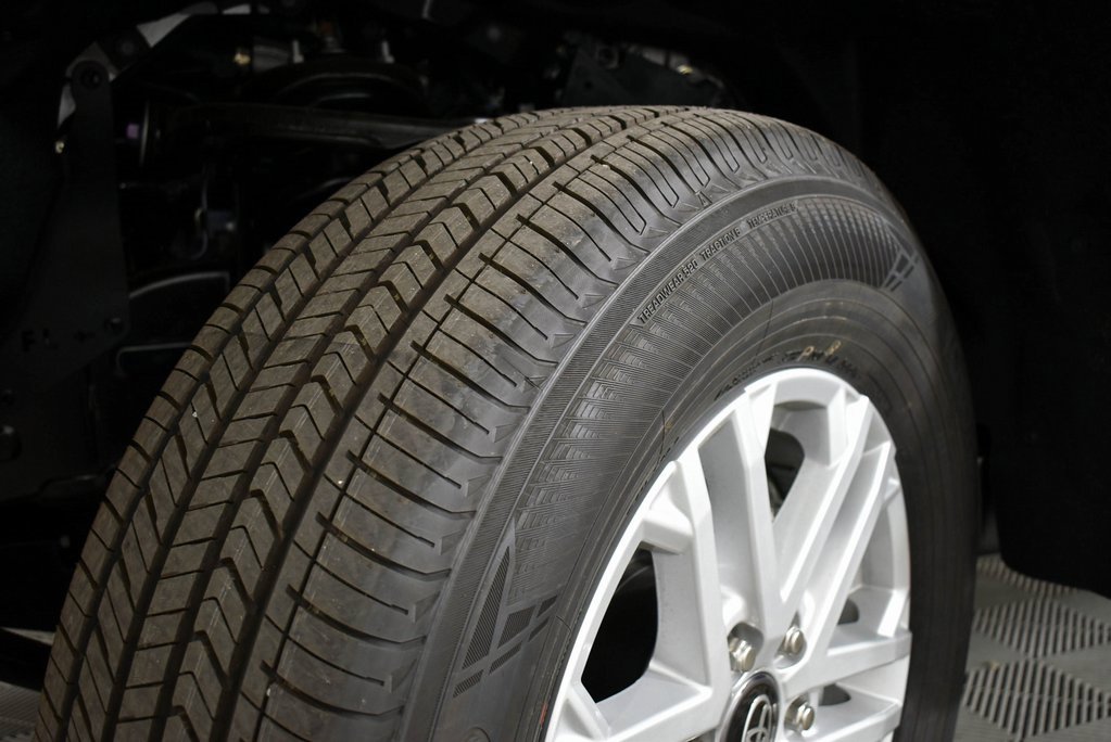 New 2025 Toyota Tundra SR image 9