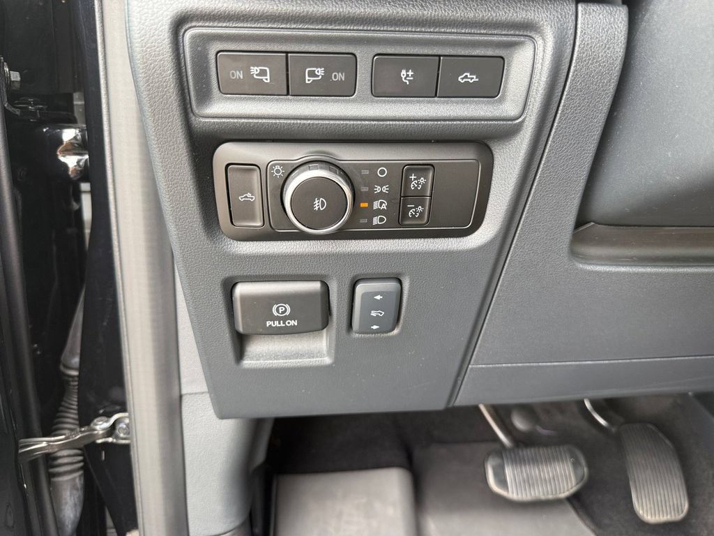 Used 2024 Ford F150 Platinum w/ Equipment Group 702A High AWD/4WD image 26
