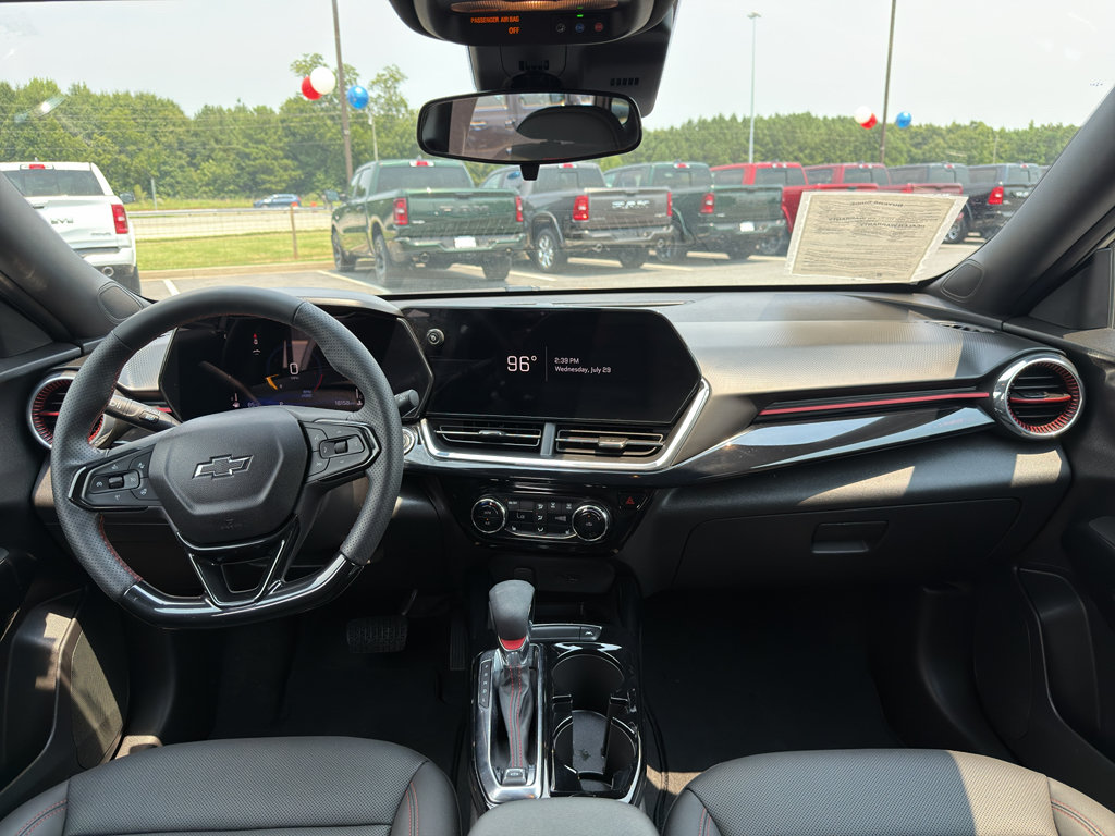 Used 2026 Chevrolet Trax RS w/ Sunroof Package FWD image 10