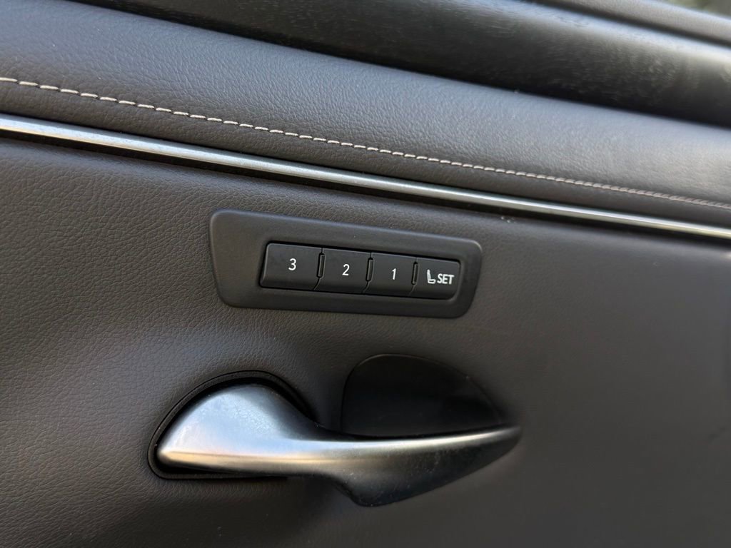 Used 2022 Lexus ES 350 w/ Premium Package FWD image 14