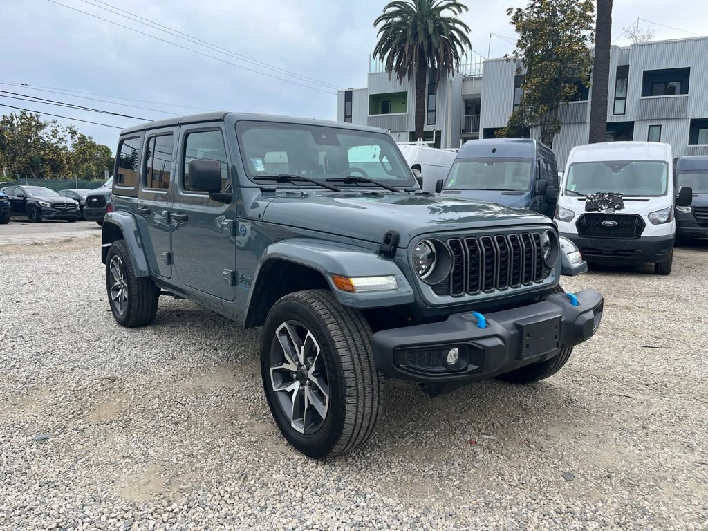 Used 2024 Jeep Wrangler Unlimited w/ LED Headlamp & Fog Lamp Group AWD/4WD image 3