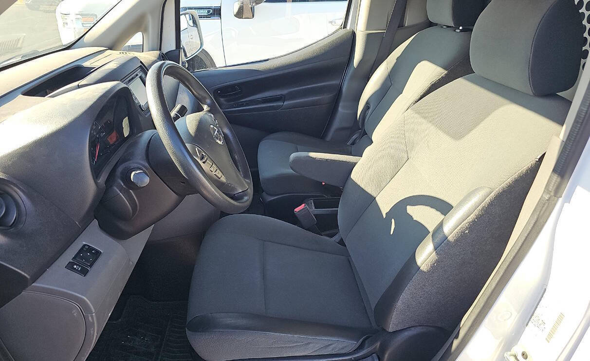Used 2019 Nissan NV200 SV w/ Navigation Package FWD image 10