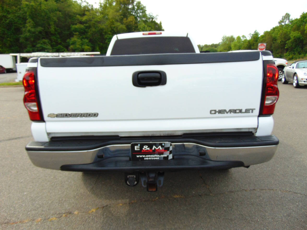 Used 2005 Chevrolet Silverado 2500 LS w/ Heavy-Duty Power Package RWD image 3