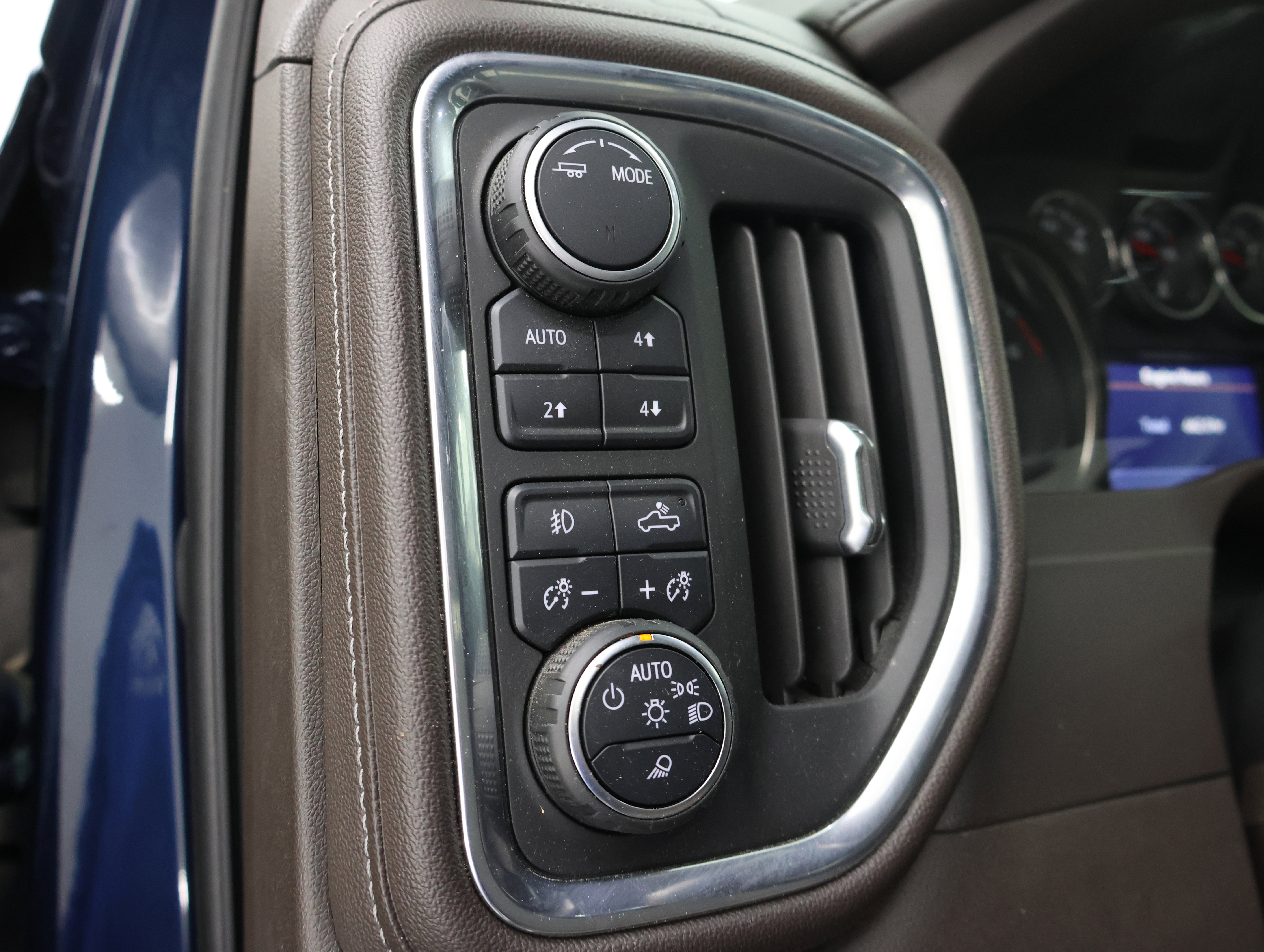 Used 2021 Chevrolet Silverado 2500 LTZ w/ LTZ Convenience Package AWD/4WD image 41