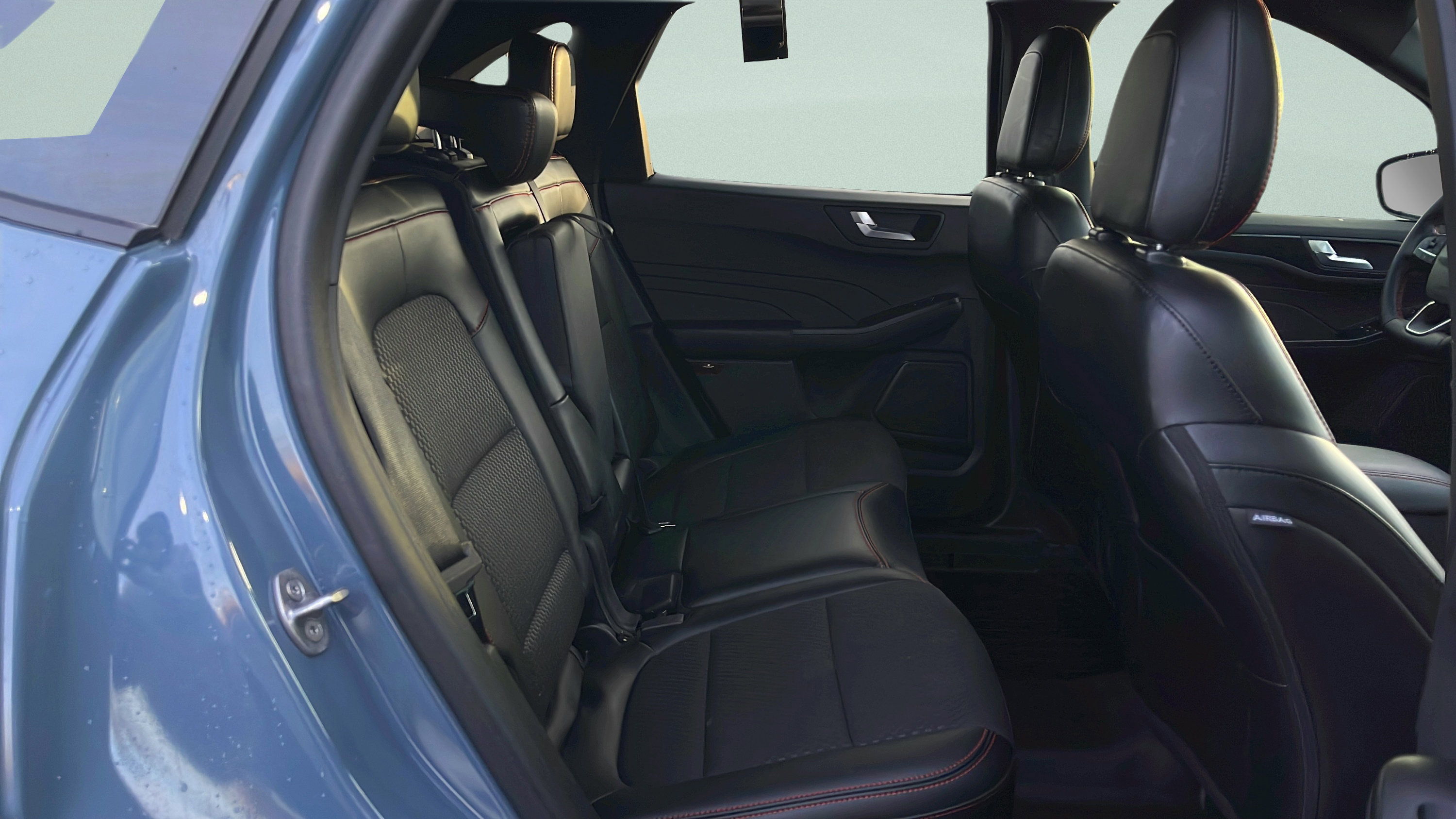 Used 2023 Ford Escape ST-Line Elite image 25