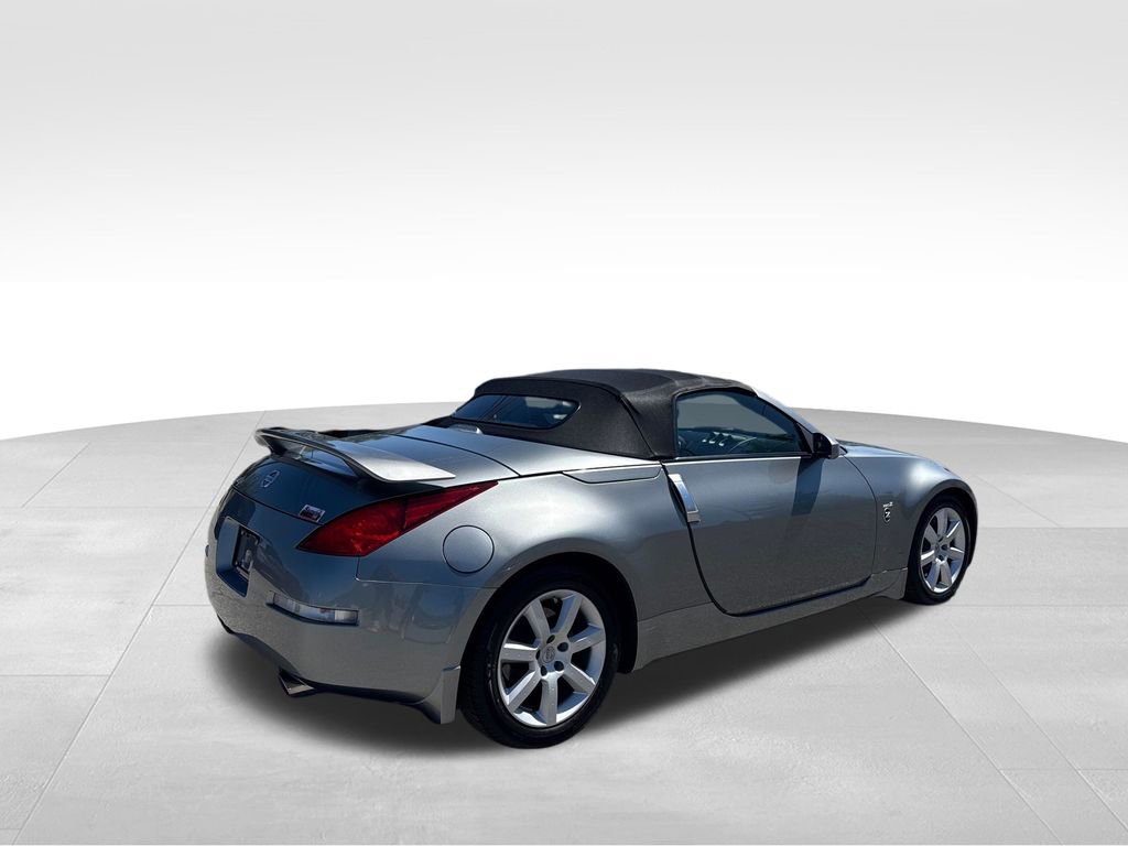 Used 2005 Nissan 350Z Touring RWD image 6