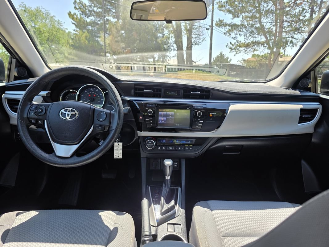 Used 2016 Toyota Corolla LE FWD image 23