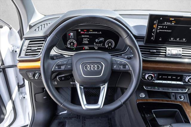 Used 2023 Audi Q5 e Premium w/ Convenience Package AWD/4WD image 13