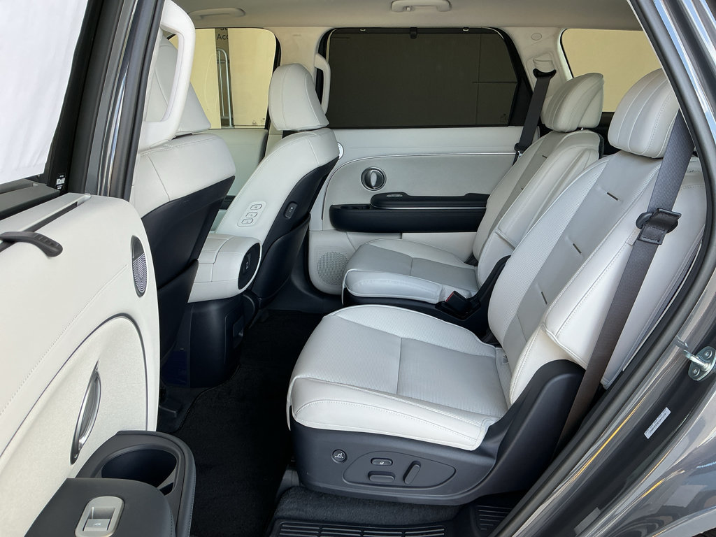New 2026 Hyundai Palisade Calligraphy AWD/4WD image 12