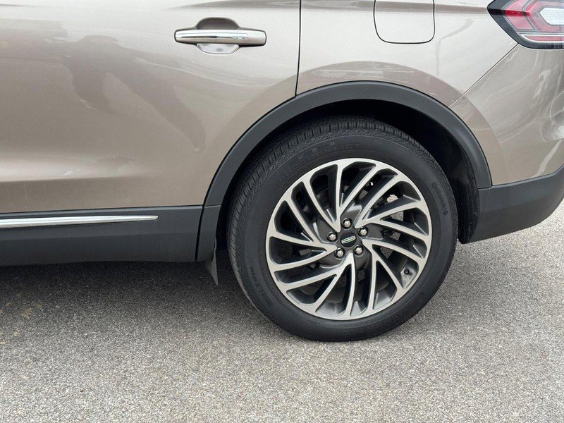 Used 2019 Lincoln Nautilus Reserve w/ Cargo Utility Package image 9