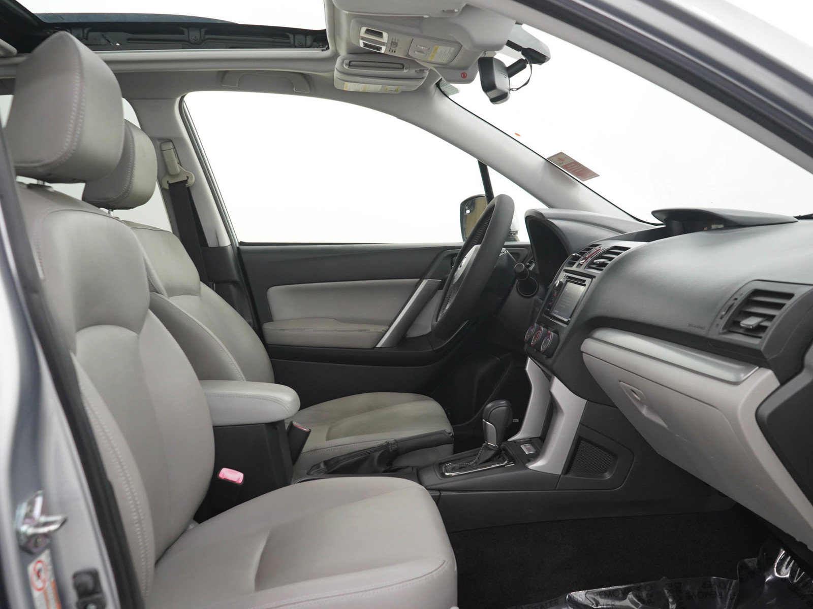 Used 2015 Subaru Forester 2.5i Touring w/ Eyesight & Navigation System AWD/4WD image 13