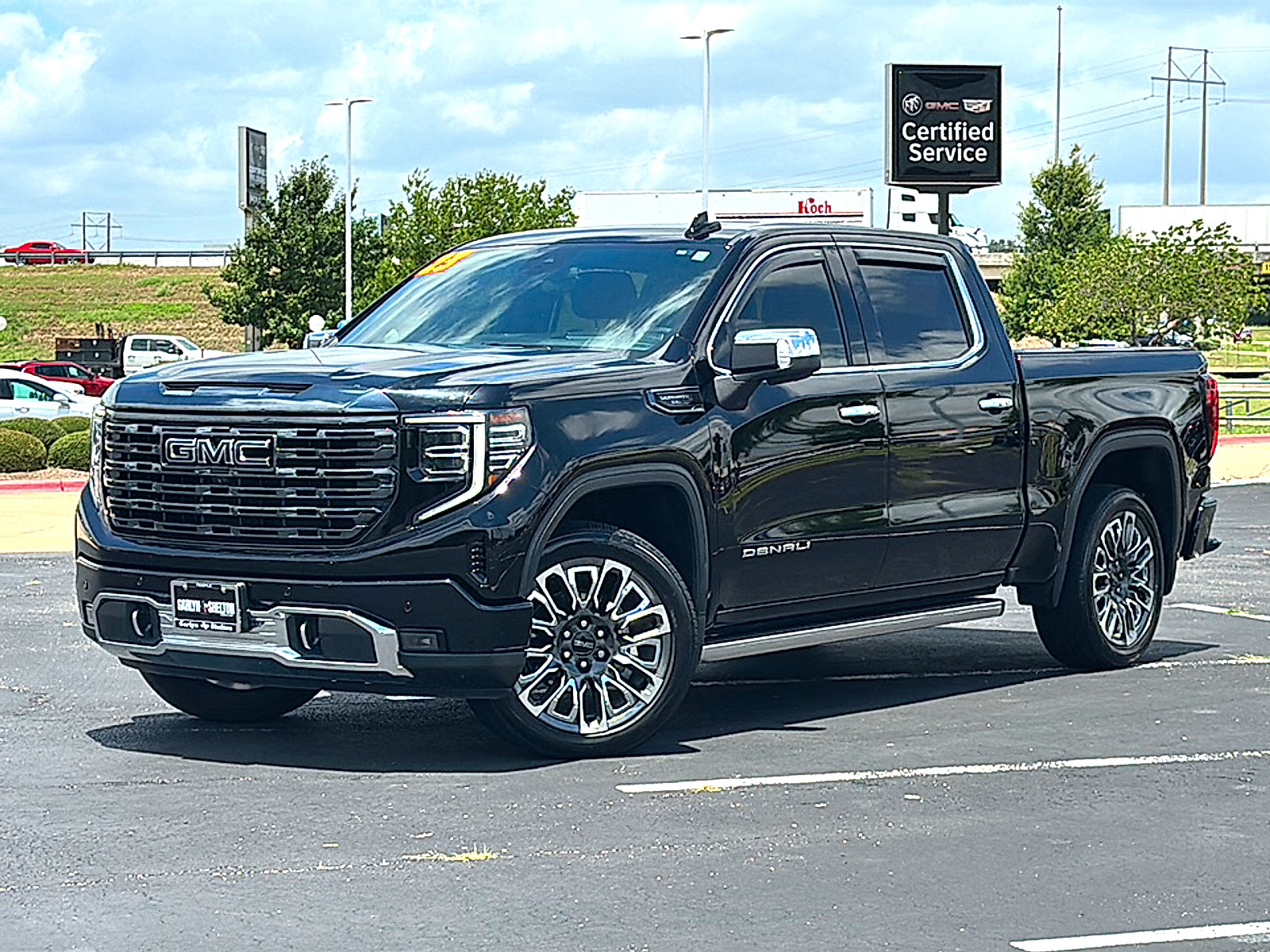 Used 2023 GMC Sierra 1500 Denali Ultimate AWD/4WD image 2