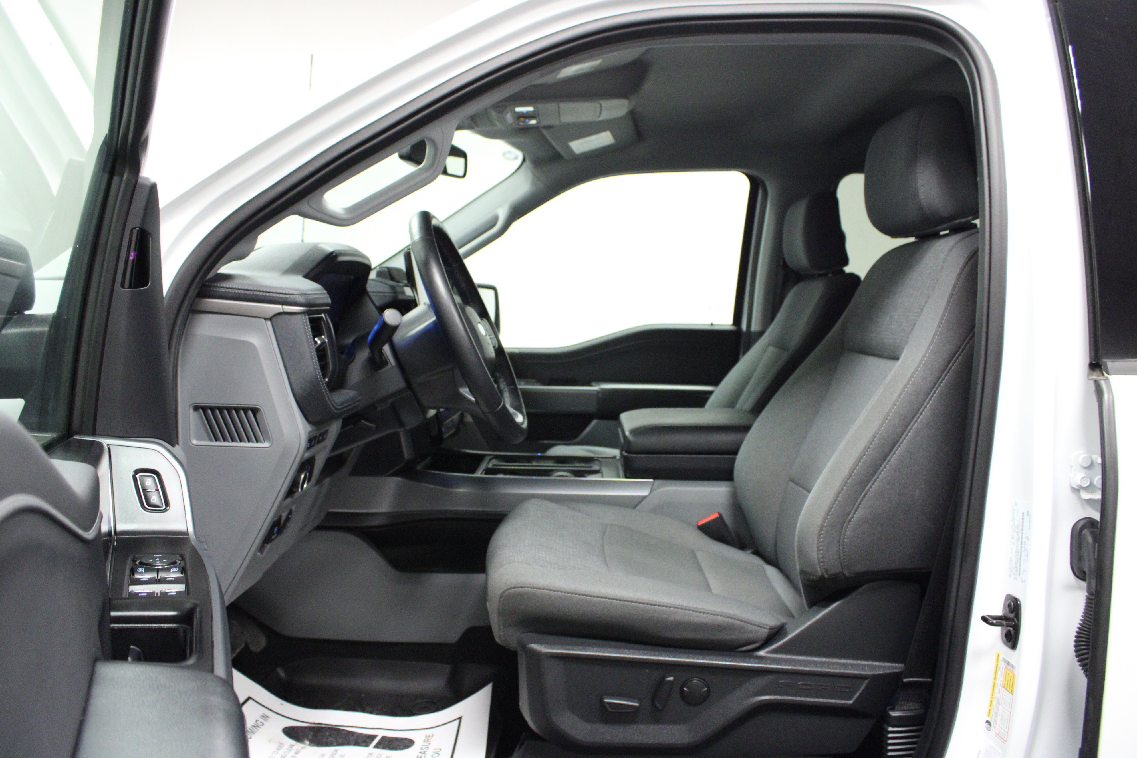 Used 2024 Ford F150 Lightning Flash AWD/4WD image 12