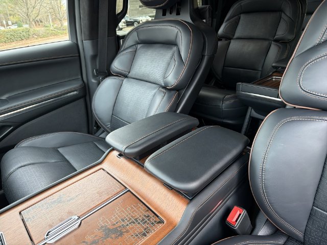 New 2025 Lincoln Navigator L Black Label AWD/4WD image 21