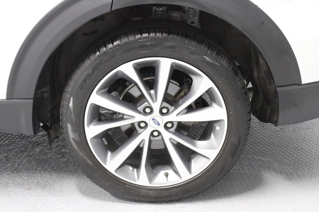 Certified 2025 Ford Explorer Platinum w/ Ultimate Package AWD/4WD image 19