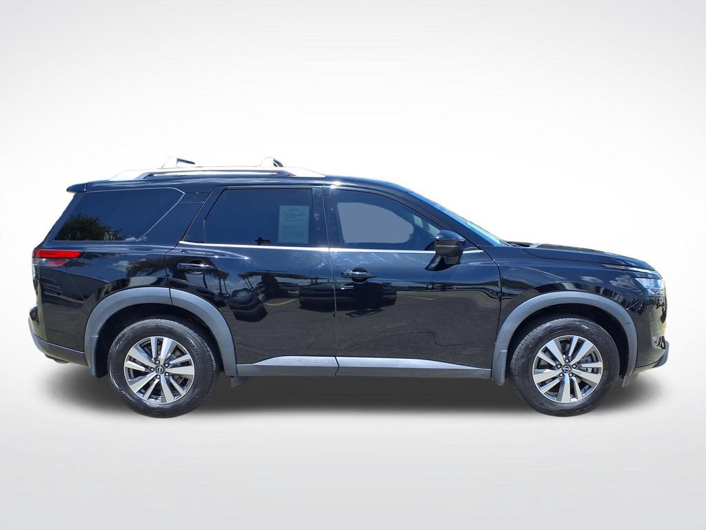 Used 2023 Nissan Pathfinder SL w/ Lighting Package (N92) AWD/4WD image 5