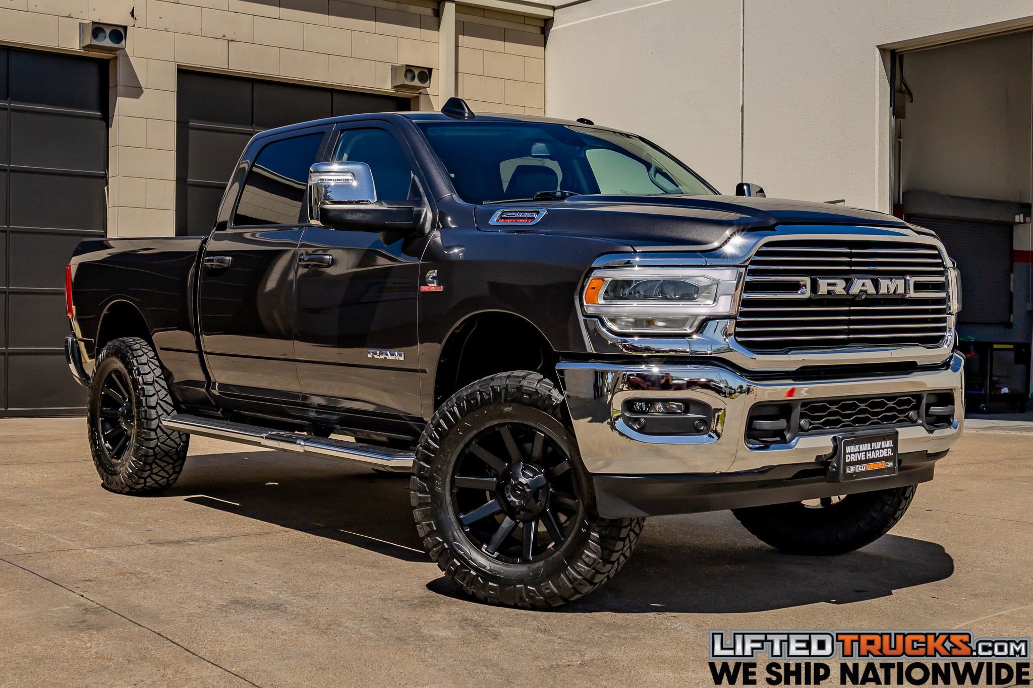 Used 2024 RAM 2500 Laramie AWD/4WD image 1