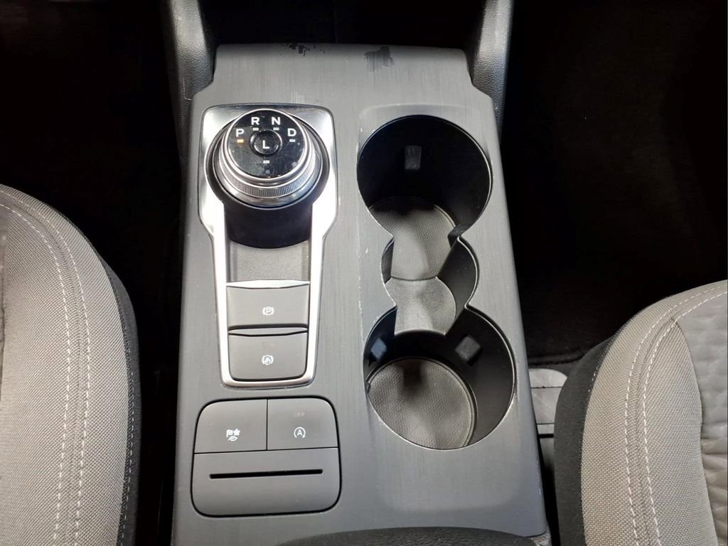 Used 2020 Ford Escape SE image 12