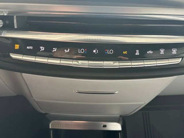 Used 2024 Cadillac Lyriq Luxury AWD/4WD image 33