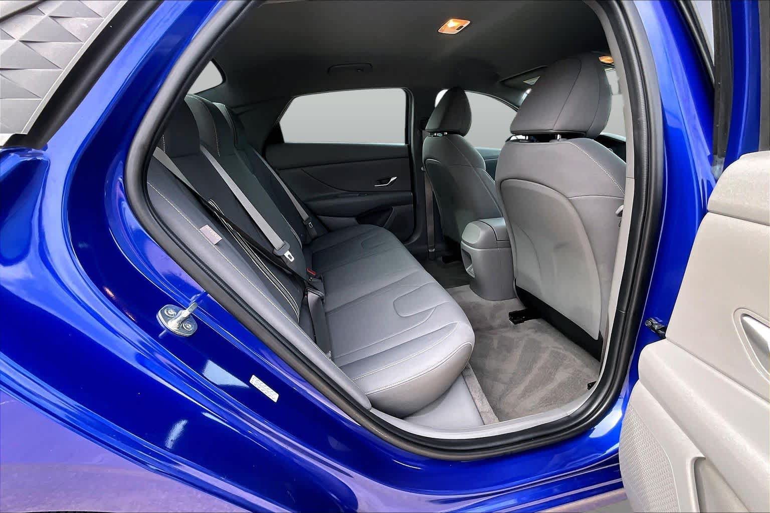 Certified 2024 Hyundai Elantra SEL FWD image 19
