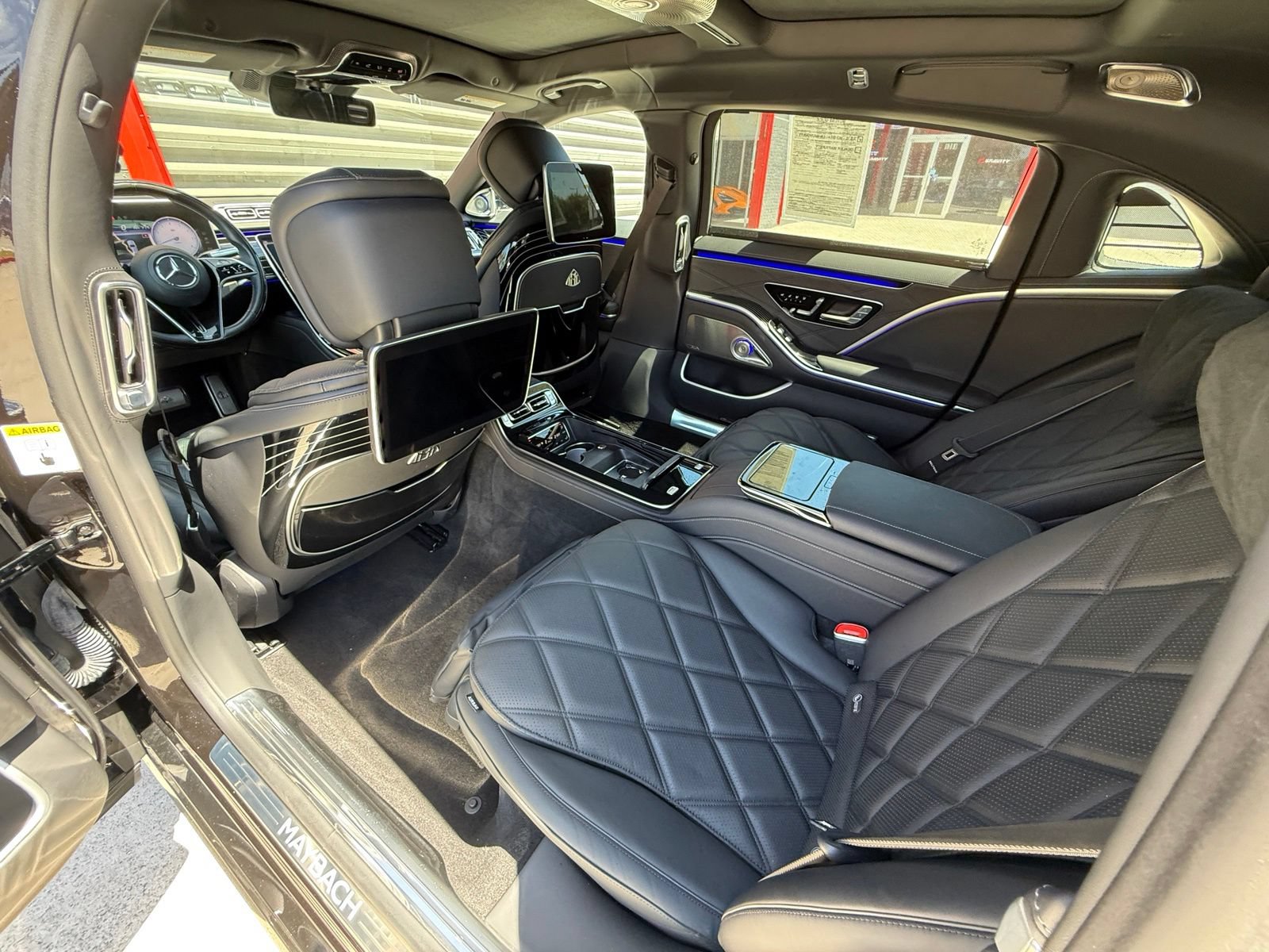Used 2024 Mercedes-Benz Maybach S 680 4MATIC image 23