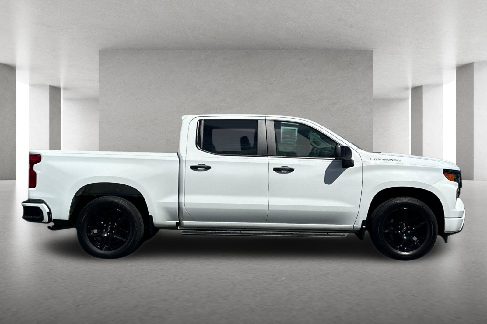 Used 2023 Chevrolet Silverado 1500 Custom RWD image 3