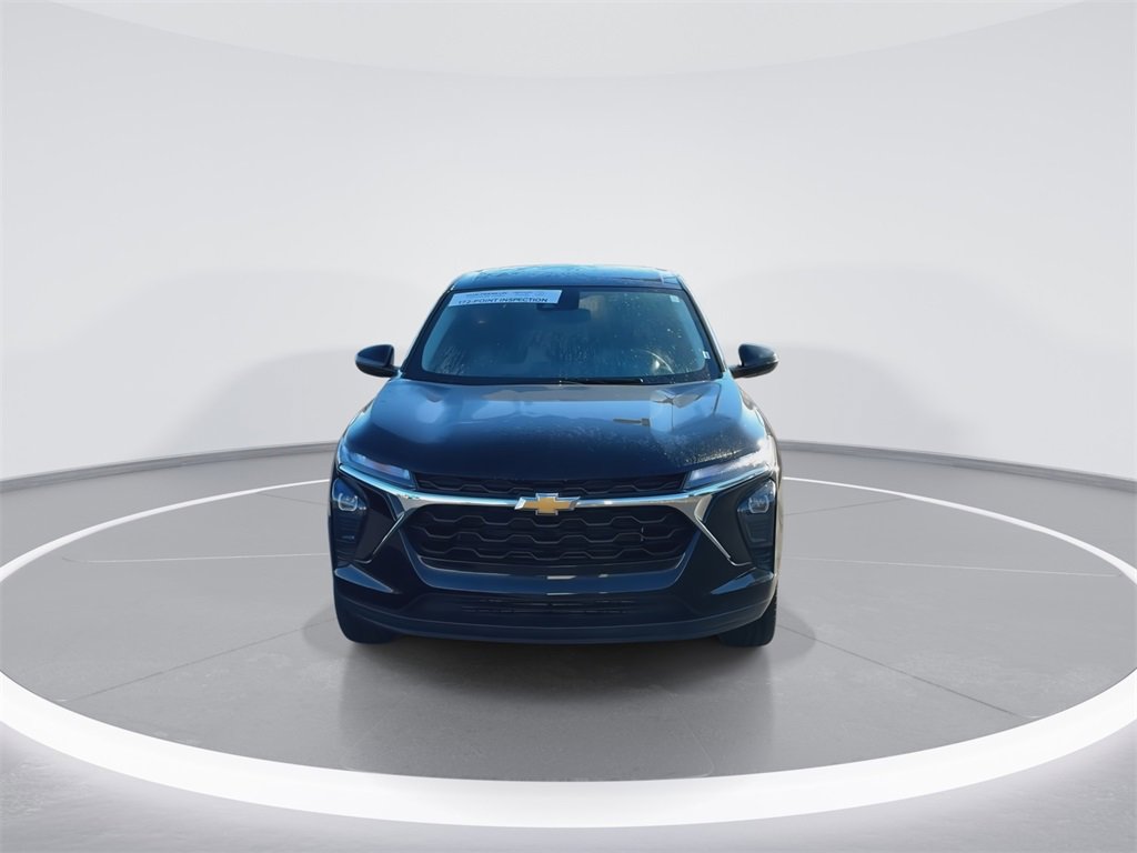 Used 2024 Chevrolet Trax LS image 3