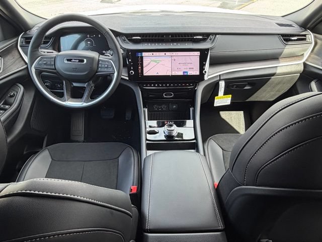 New 2026 Jeep Grand Cherokee Altitude AWD/4WD image 33
