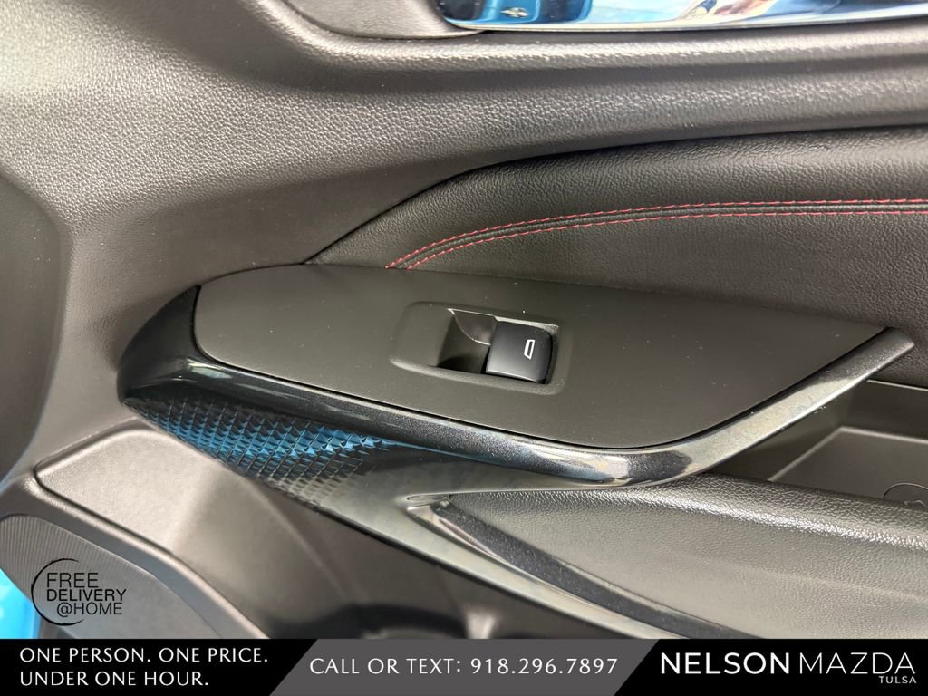 Used 2025 Chevrolet Trax RS w/ Driver Confidence Package image 46