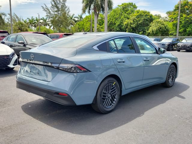 New 2026 Nissan Sentra SV w/ Floor Mat Package FWD image 4