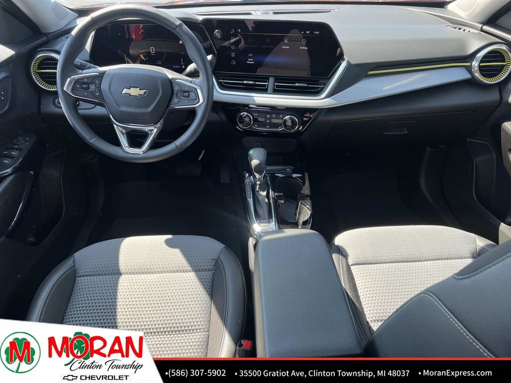 Certified 2024 Chevrolet Trax LT w/ LT Convenience Package FWD image 14