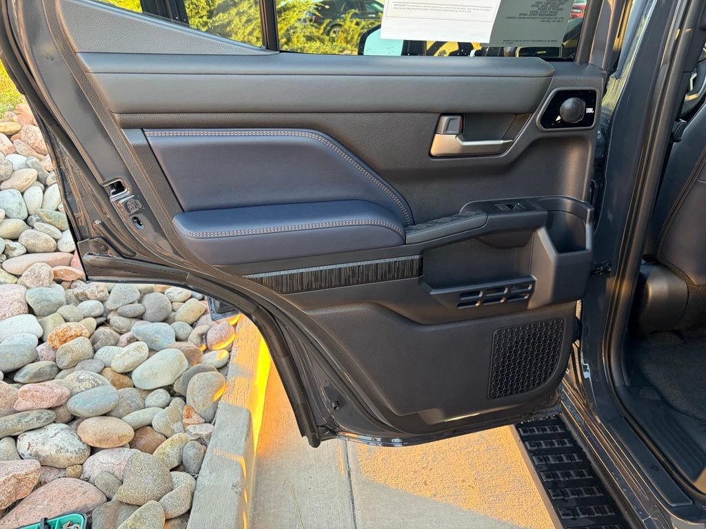 Used 2026 Toyota 4Runner Platinum AWD/4WD image 14