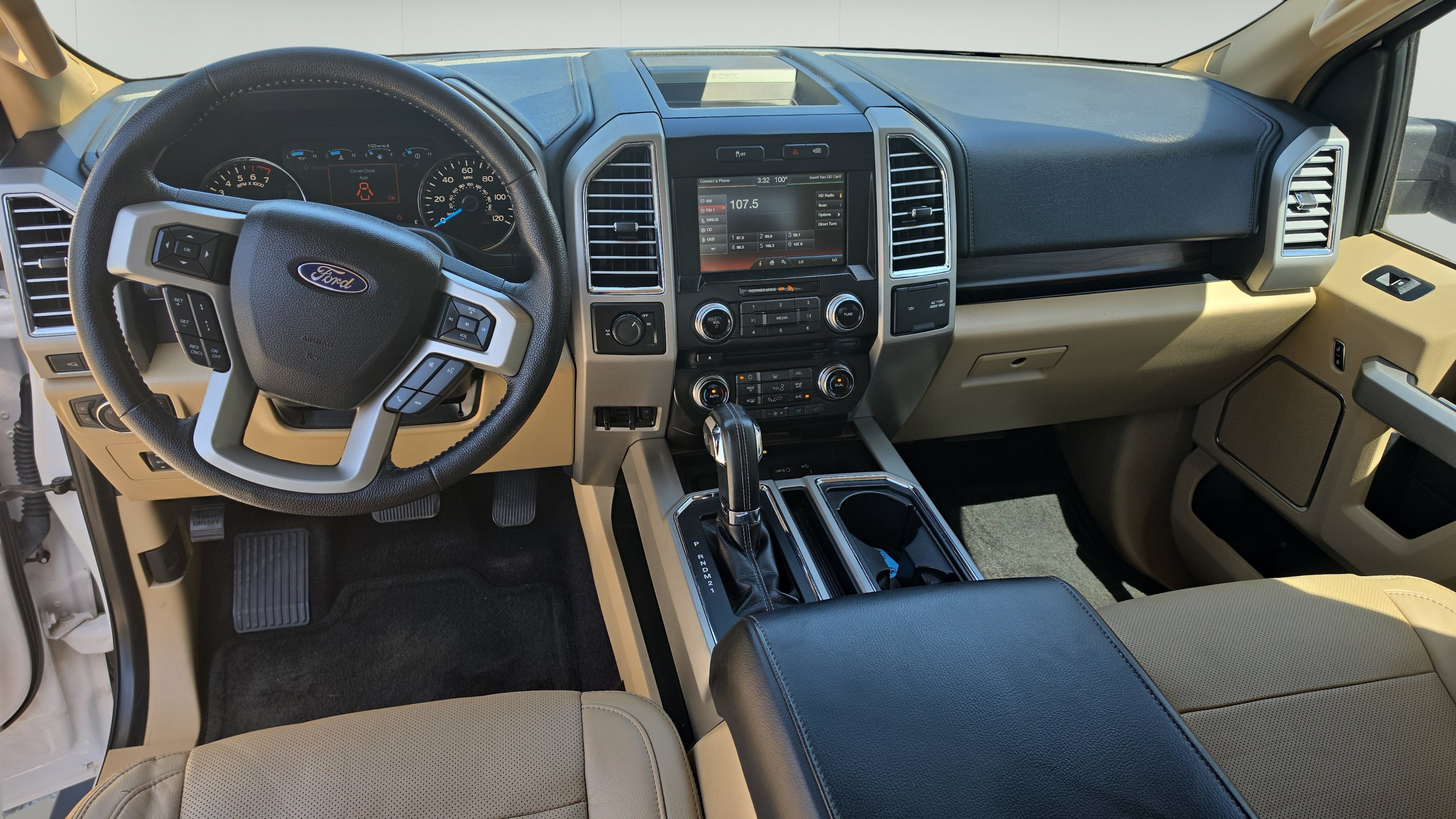 Used 2015 Ford F150 Lariat w/ Equipment Group 502A Luxury RWD image 22