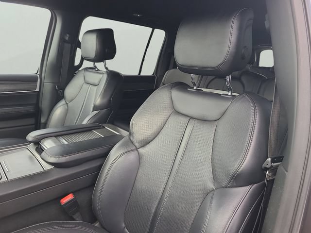 Used 2024 Jeep Wagoneer Series II w/ Flexible Seating Group RWD image 23