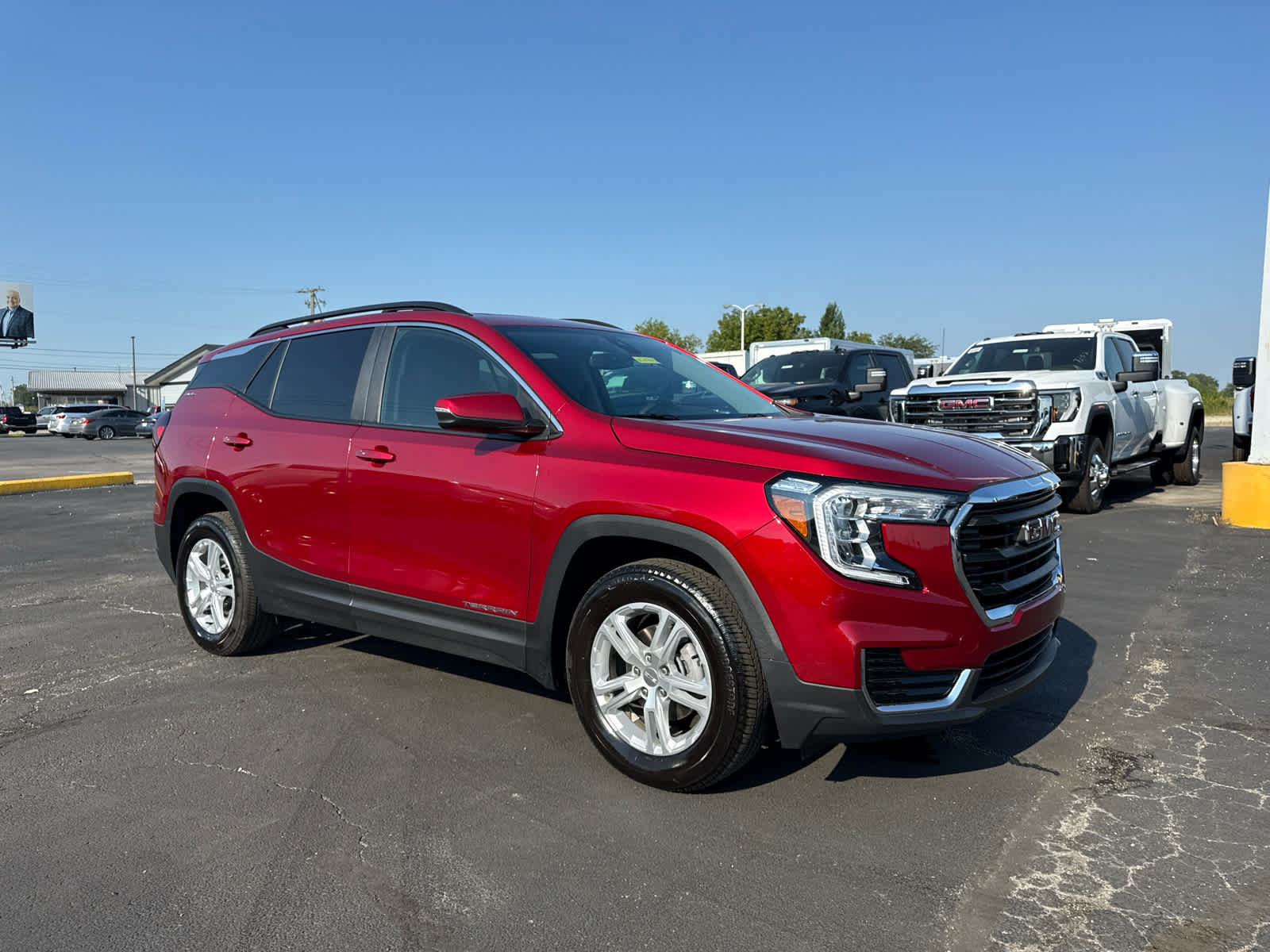 Certified 2023 GMC Terrain SLE w/ Driver Convenience Package AWD/4WD image 7