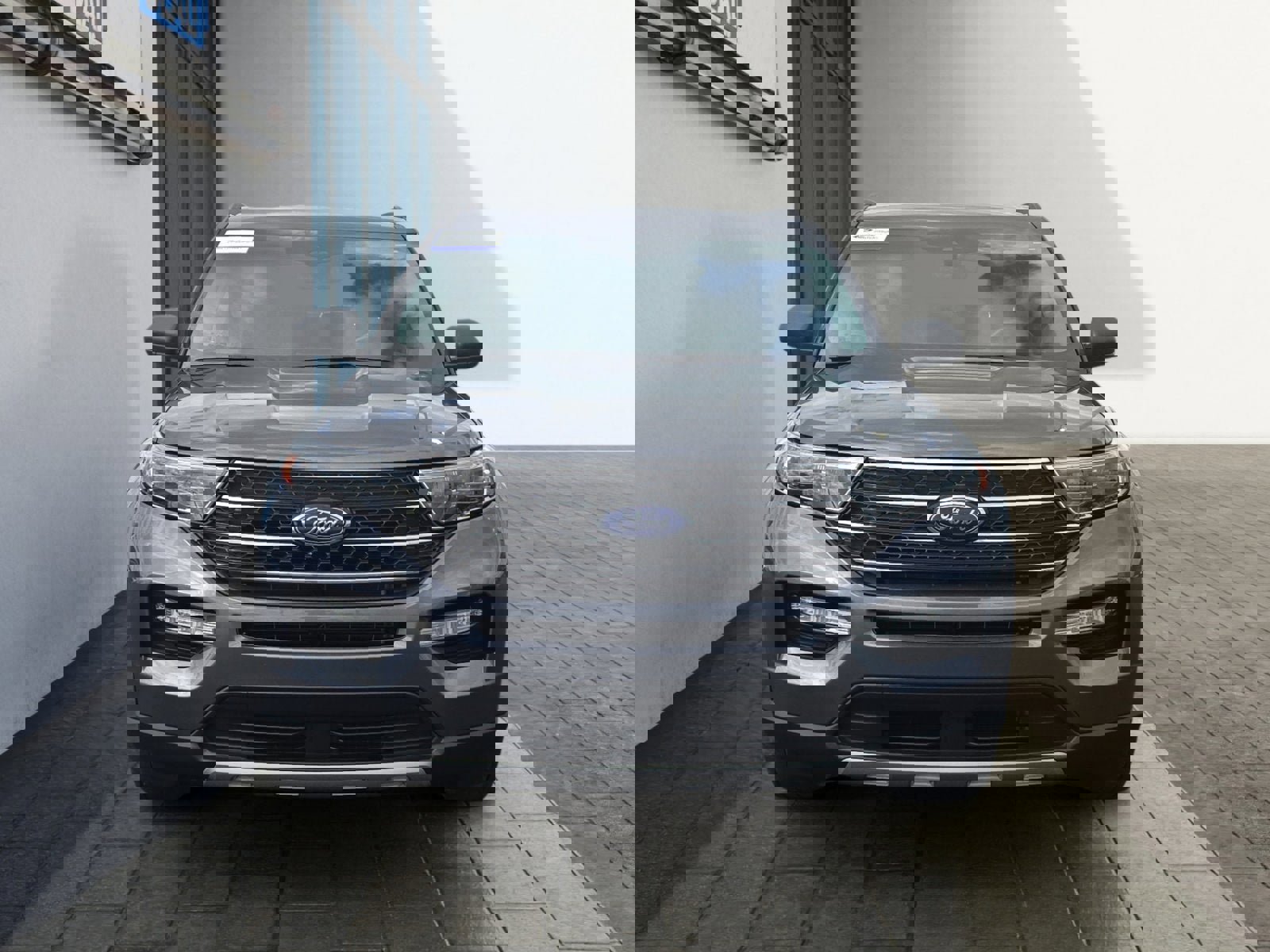 Certified 2022 Ford Explorer XLT w/ Equipment Group 202A image 8