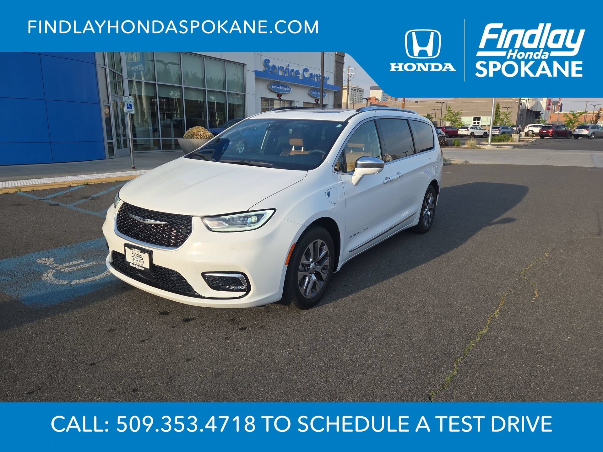 Used 2022 Chrysler Pacifica Pinnacle